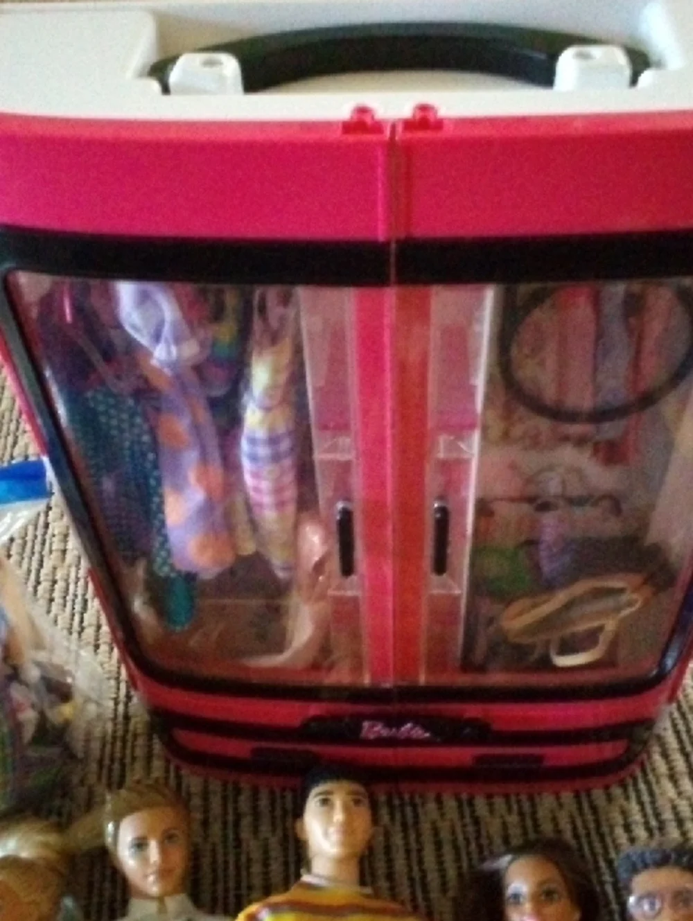 Barbie Travel Carry Case and Assorted Dolls - Pink and White